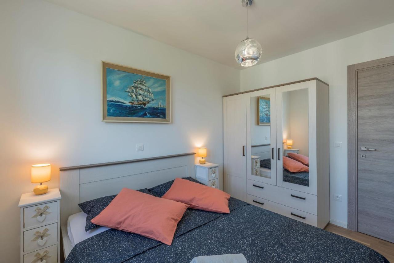 Apartman Lukiana*** Lägenhet Split Exteriör bild