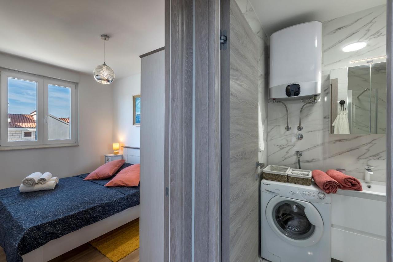 Apartman Lukiana*** Lägenhet Split Exteriör bild